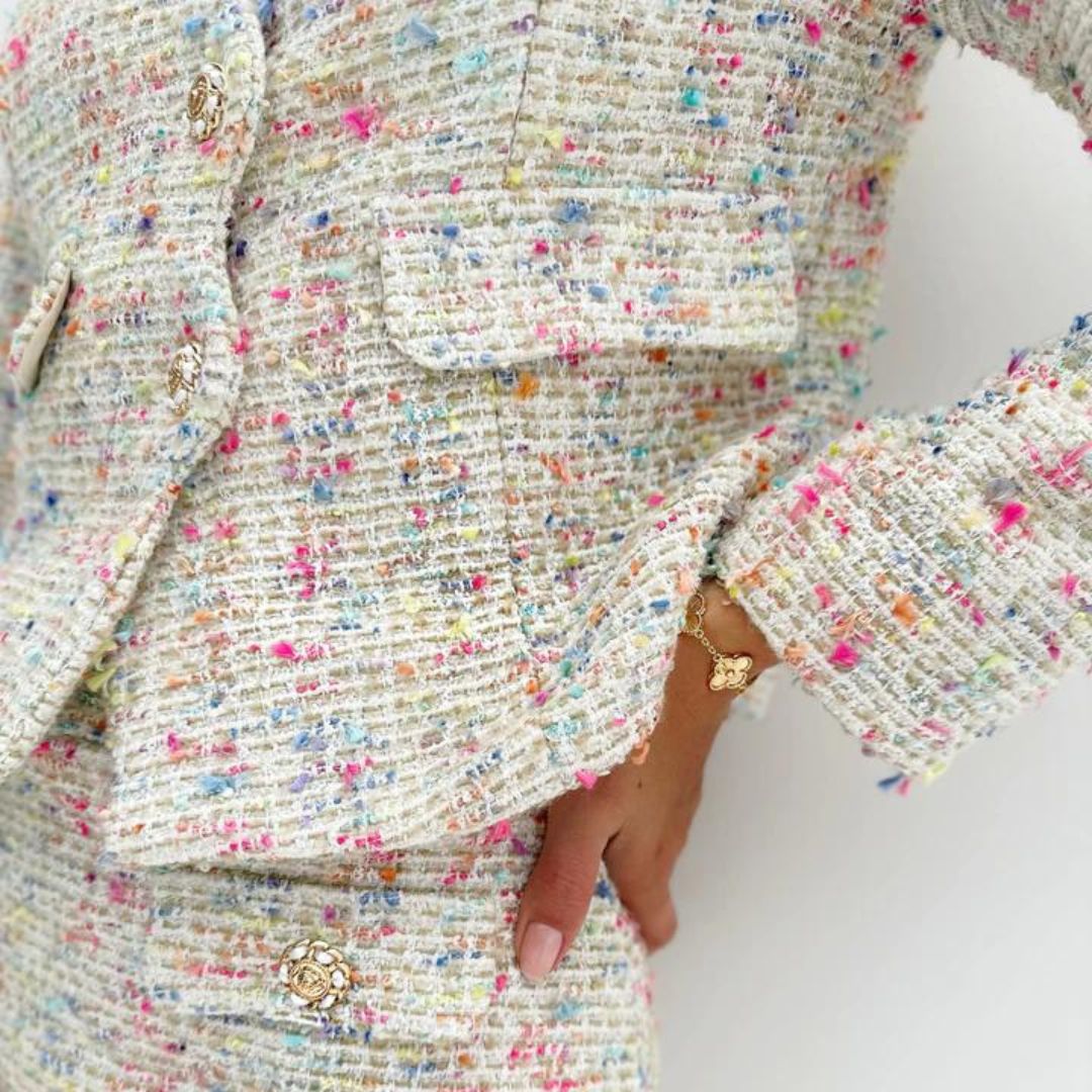 Jakobsmuschel Rand Tweed Jacke | Wit en Multi-kleur | Katiena
