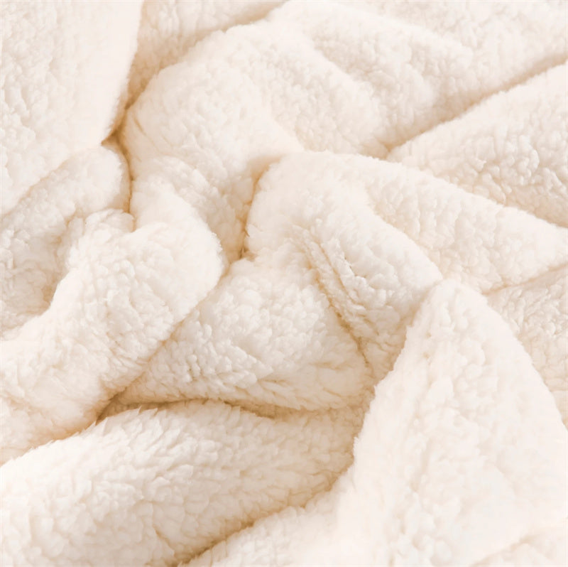 Mubil Ellena Luxe – Warme Lammwoll-Fleecedecke für gemütliche Wintertage