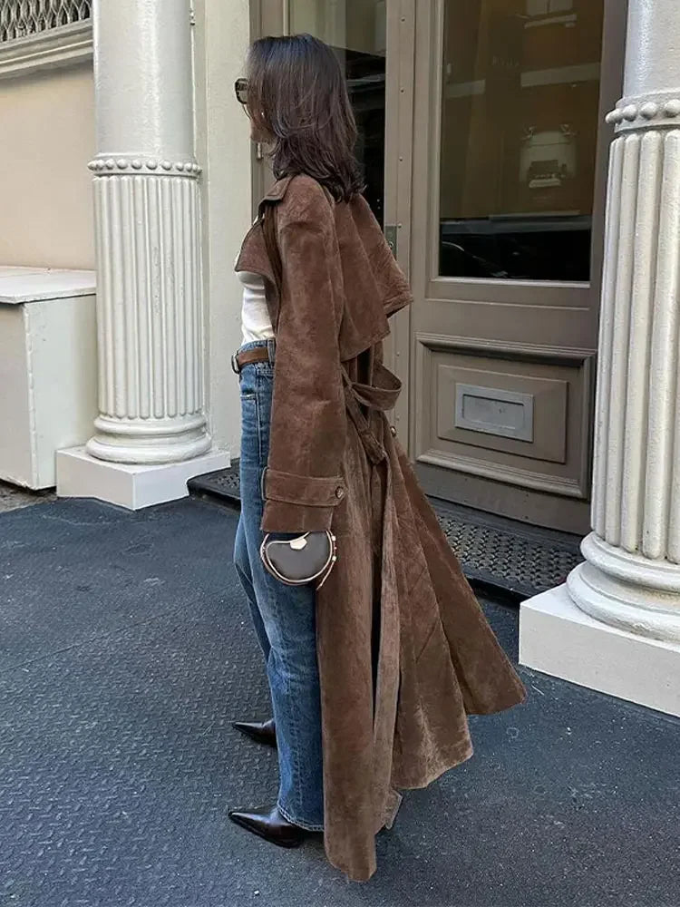 Lange Suède Trenchcoat voor Dames | Luxe & Elegant | Adeza